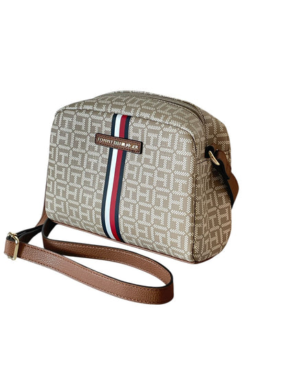 Bolso Tommy Hilfiger Signature Beige con franjas